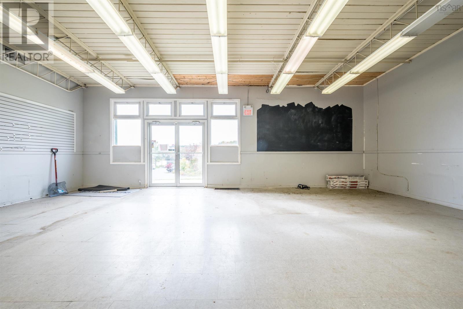 3182 Highway 2, Fall River, Nova Scotia  B2T 1J5 - Photo 7 - 202500989