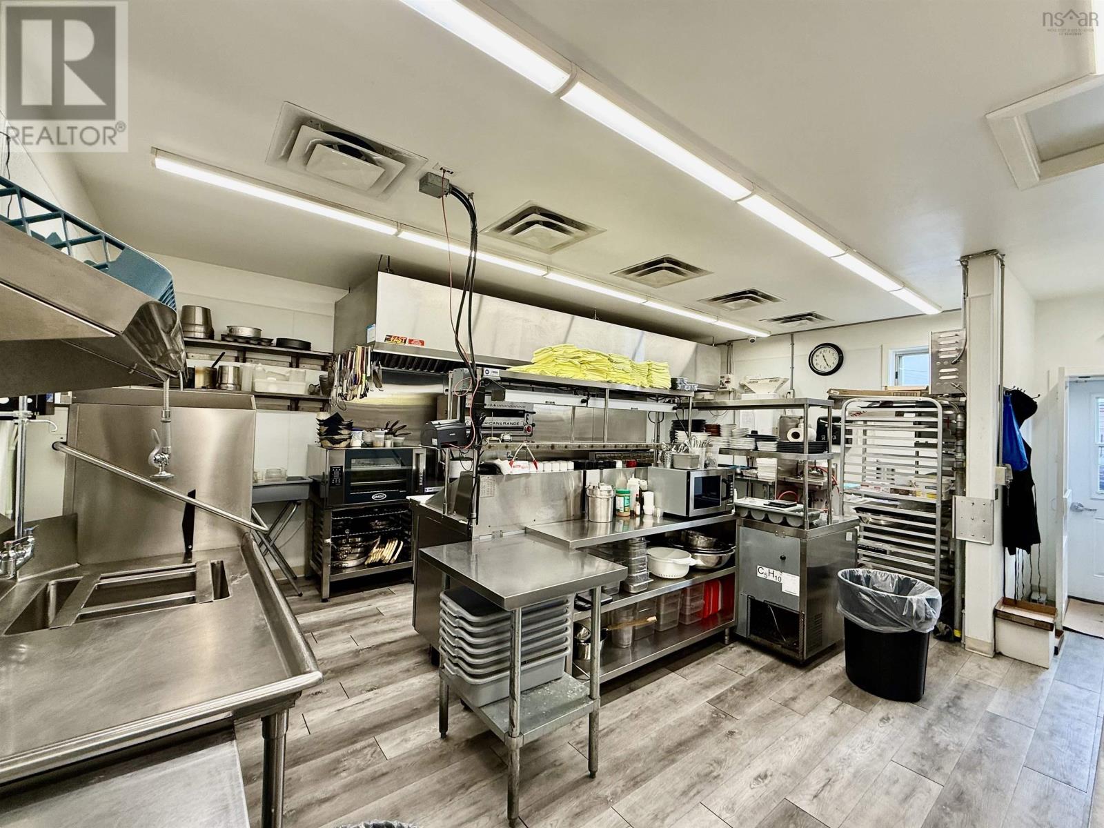 2732 Main Street, Clark's Harbour, Nova Scotia  B0W 1P0 - Photo 33 - 202502052