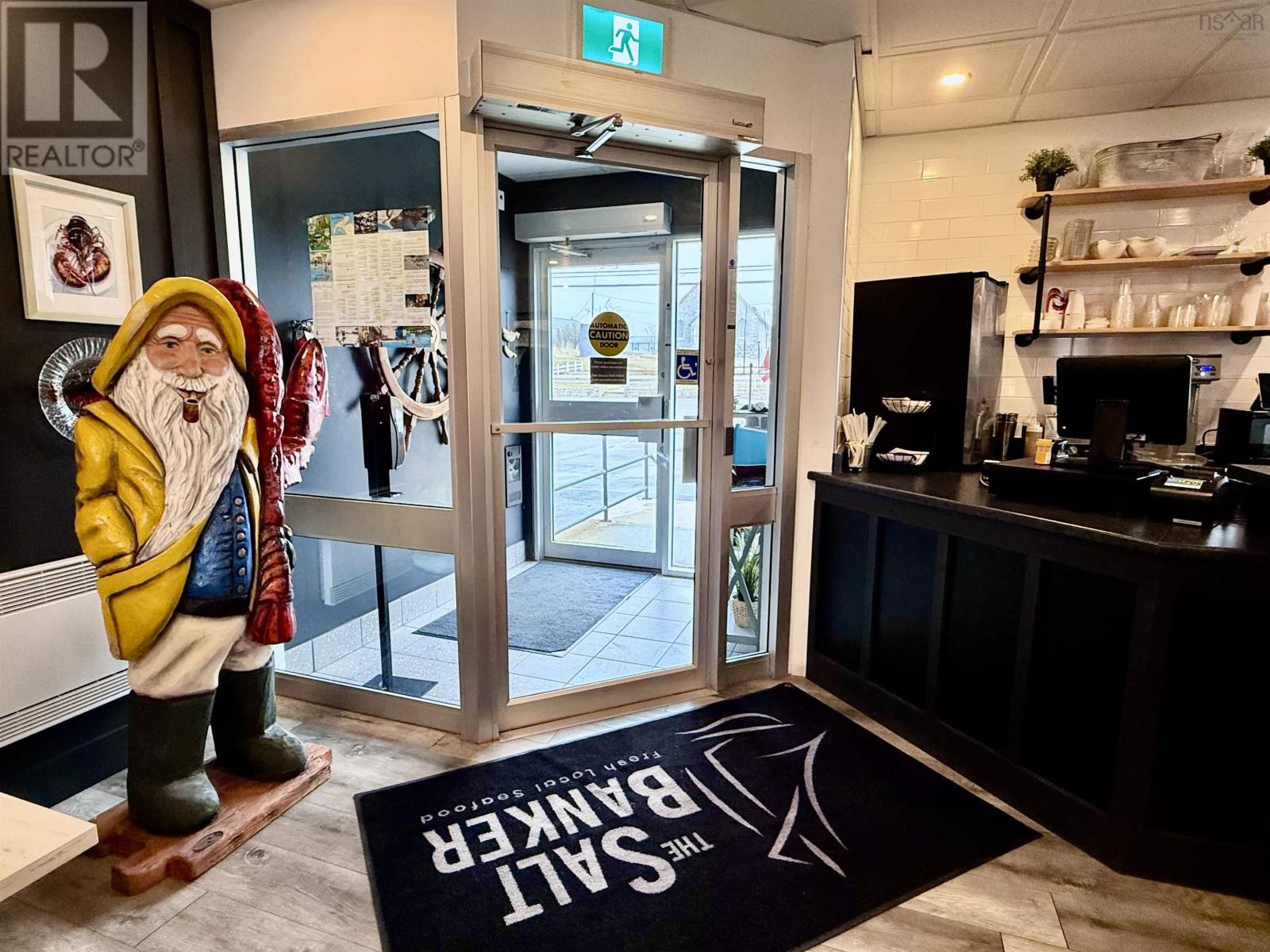 2732 Main Street, Clark's Harbour, Nova Scotia  B0W 1P0 - Photo 8 - 202502052