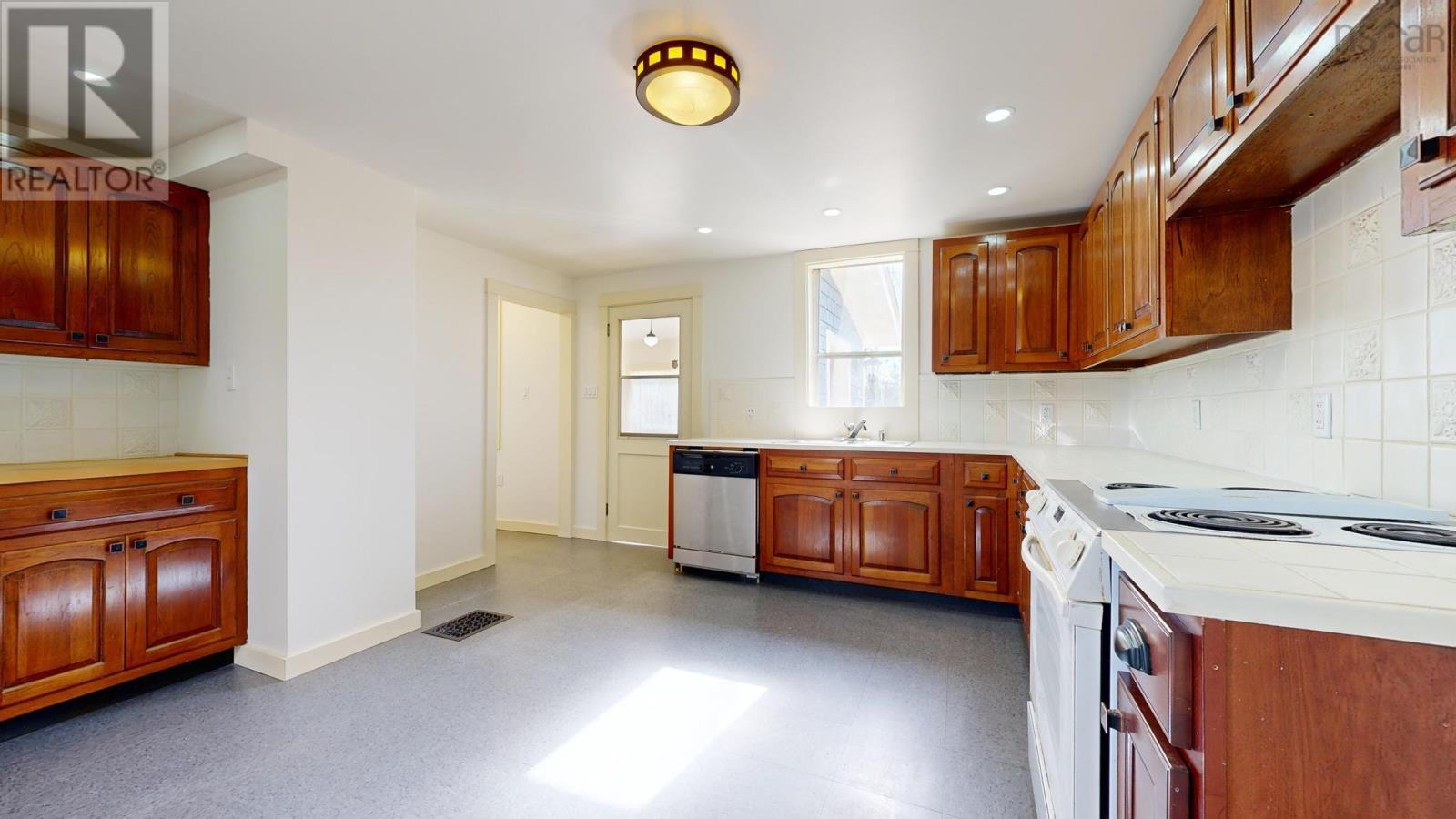 62 Chapel Street, Annapolis Royal, Nova Scotia  B0S 1A0 - Photo 12 - 202506211