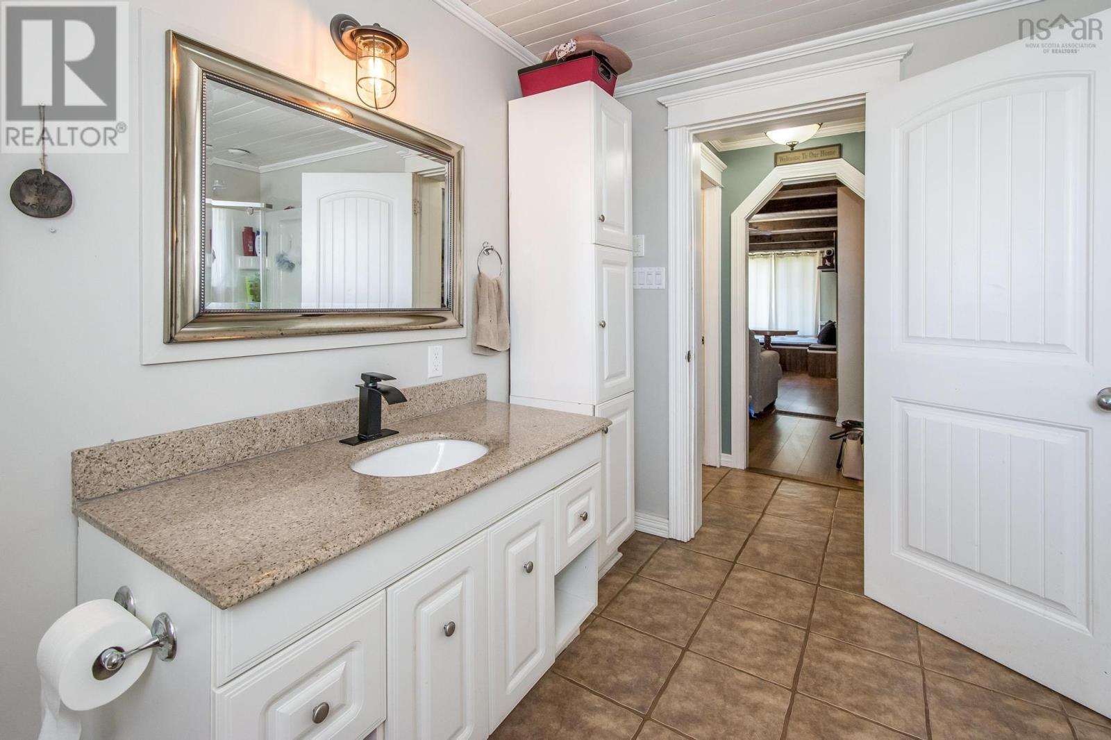 1 Atlantic Street, Clark's Harbour, Nova Scotia  B0W 1P0 - Photo 11 - 202506896