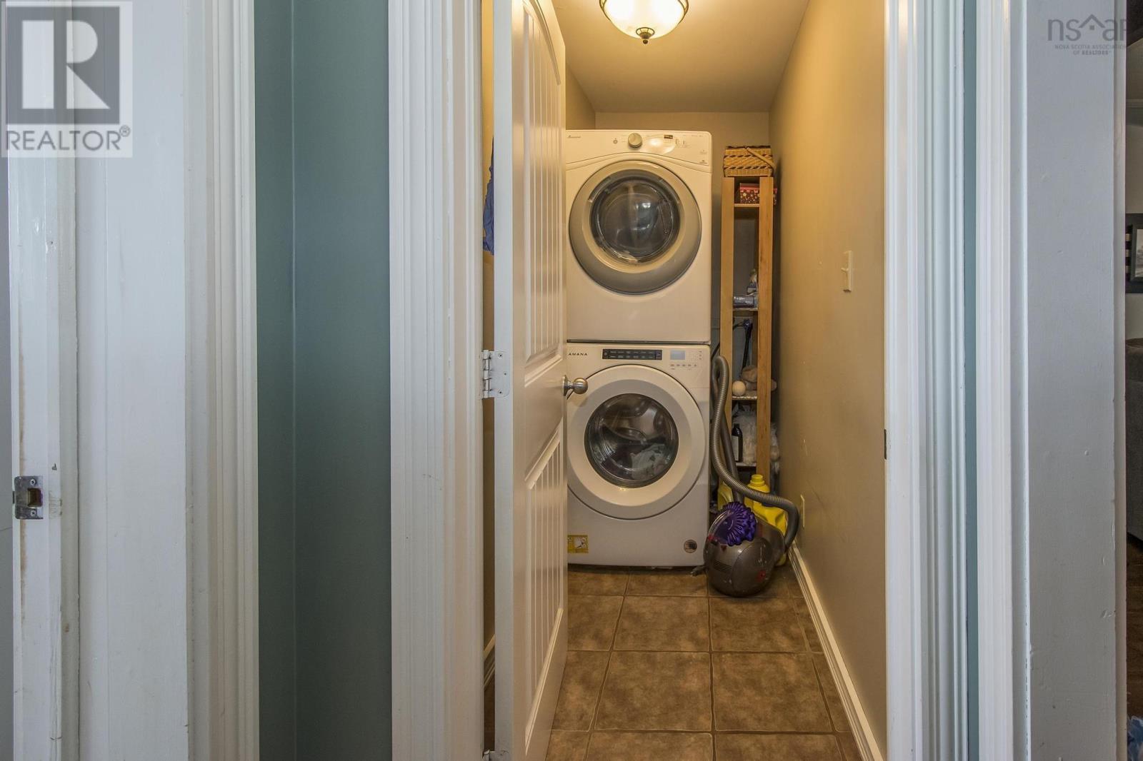 1 Atlantic Street, Clark's Harbour, Nova Scotia  B0W 1P0 - Photo 9 - 202506896