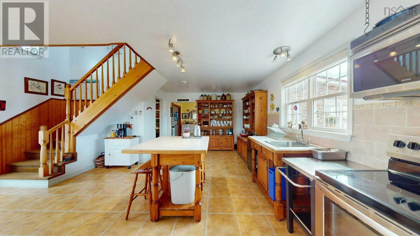 18 Harbourview Drive, Port Bickerton, Nova Scotia  B0J 1A0 - Photo 2 - 202507679