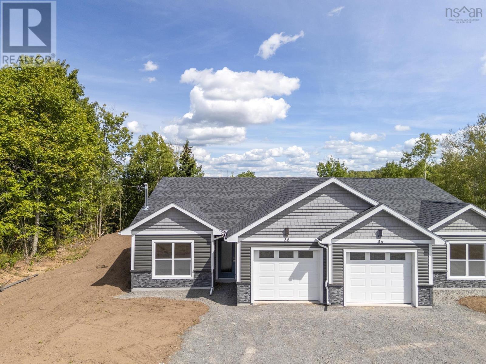 38 Pemberton Avenue, Garlands Crossing, Nova Scotia  B0N 2T0 - Photo 1 - 202507728