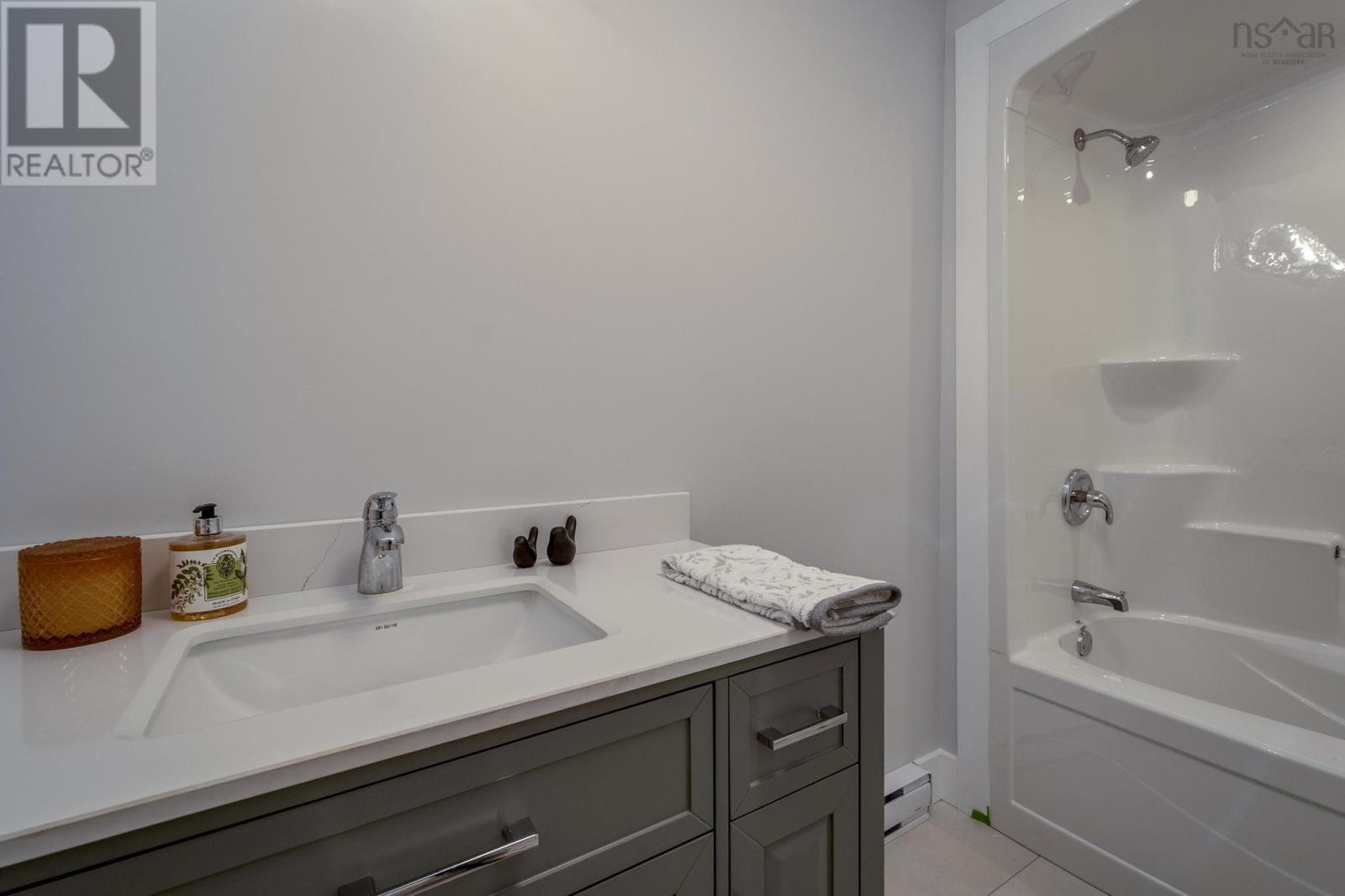 38 Pemberton Avenue, Garlands Crossing, Nova Scotia  B0N 2T0 - Photo 16 - 202507728