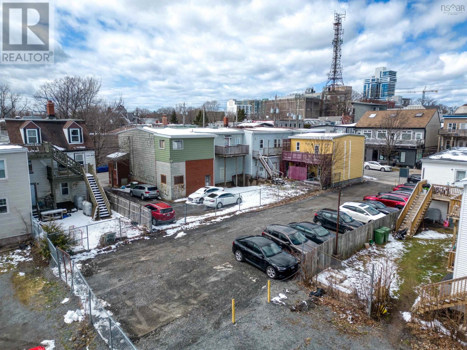 5686 Charles Street, Halifax, Nova Scotia  B3K 1K4 - Photo 3 - 202508020