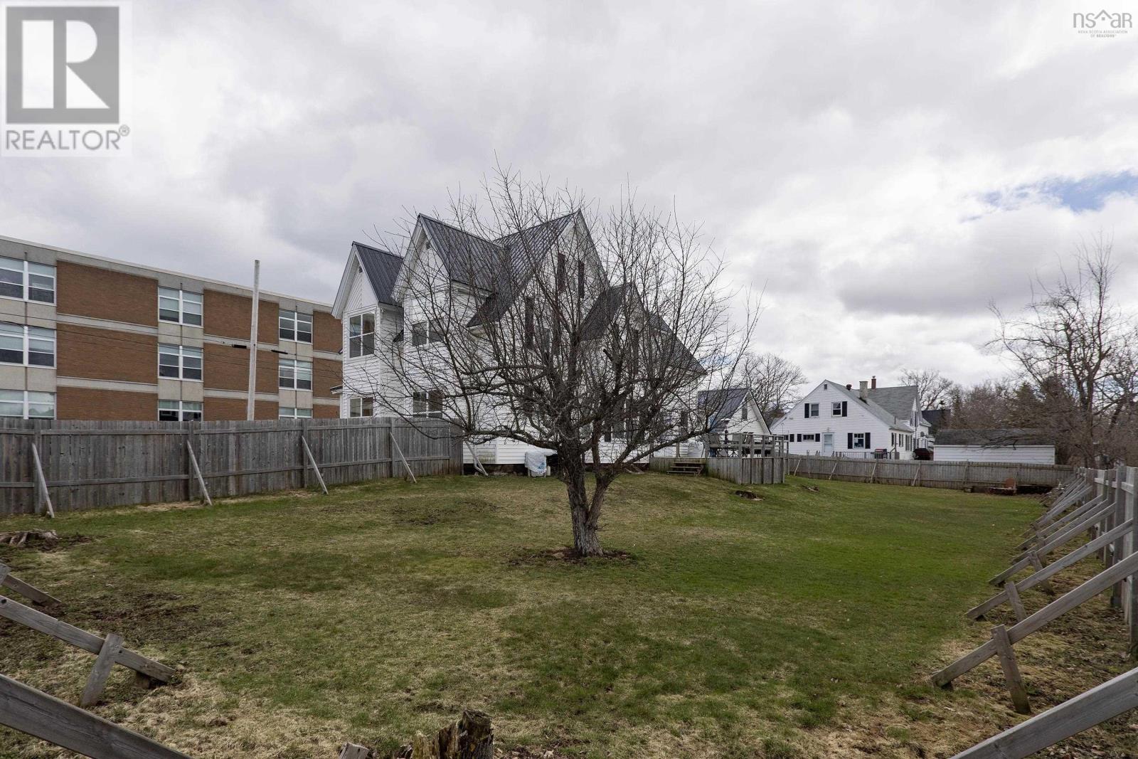 85 Church Street, Springhill, Nova Scotia  B0M 1X0 - Photo 4 - 202508566