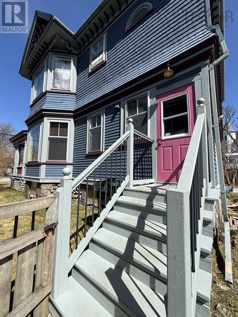 67 Cliff Street, Yarmouth, Nova Scotia  B5A 3J1 - Photo 14 - 202509286