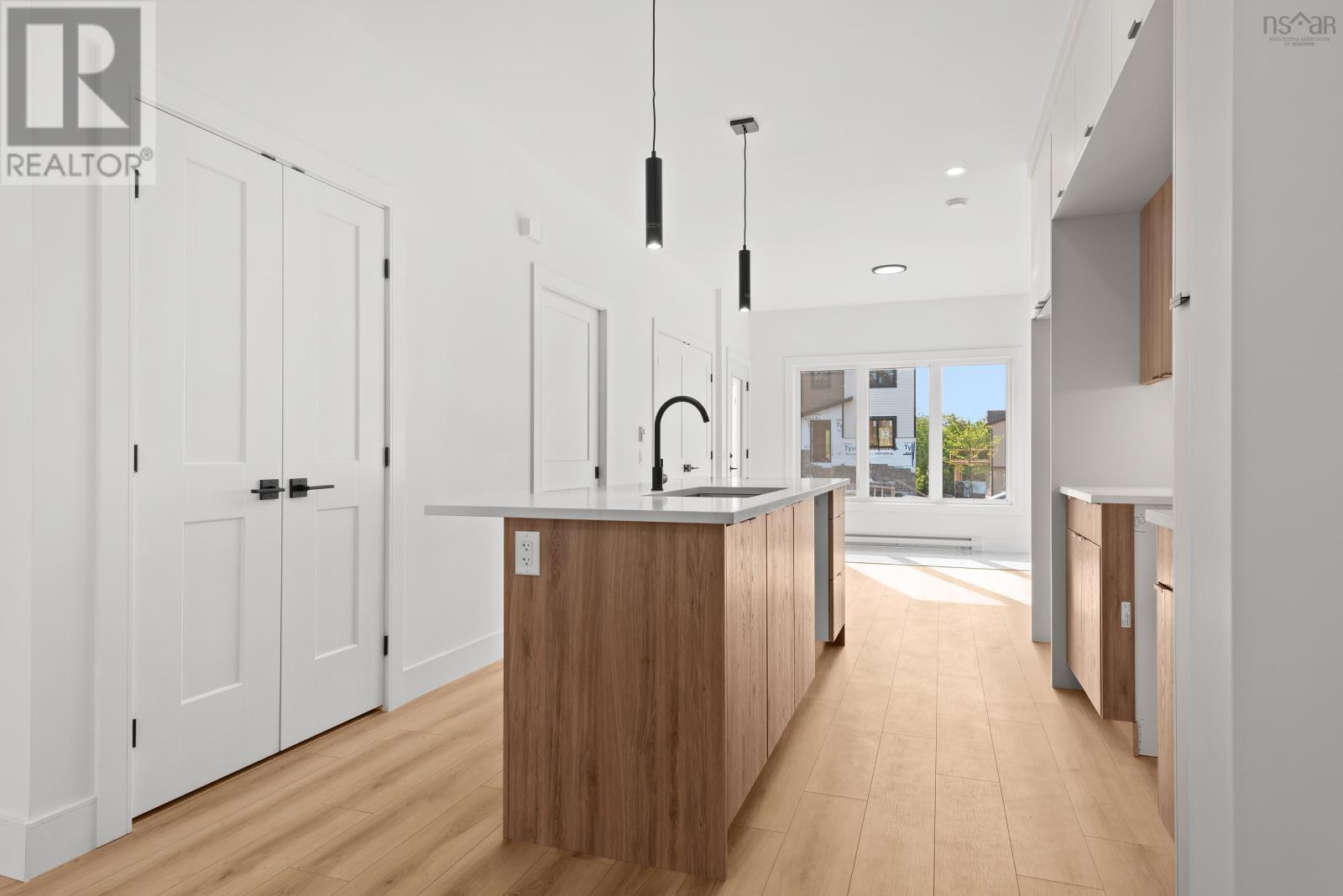 154 Colonial Crescent, Halifax, Nova Scotia  B3R 0H8 - Photo 6 - 202509290