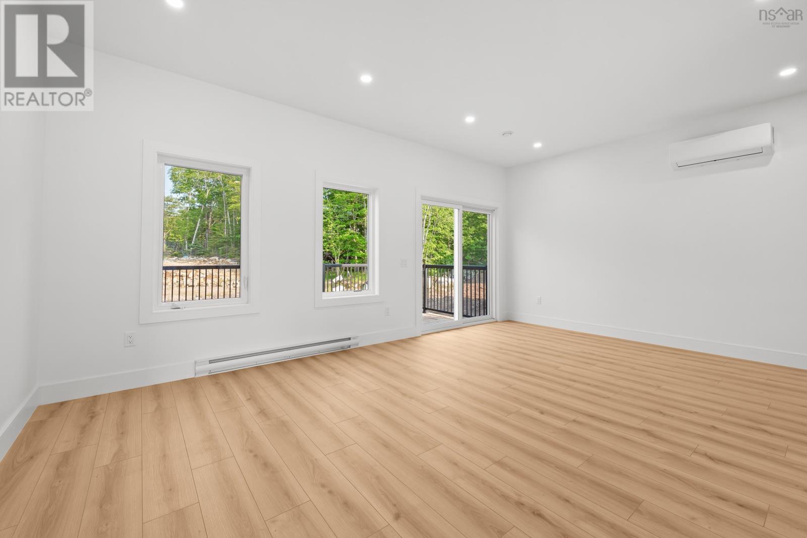 154 Colonial Crescent, Halifax, Nova Scotia  B3R 0H8 - Photo 9 - 202509290