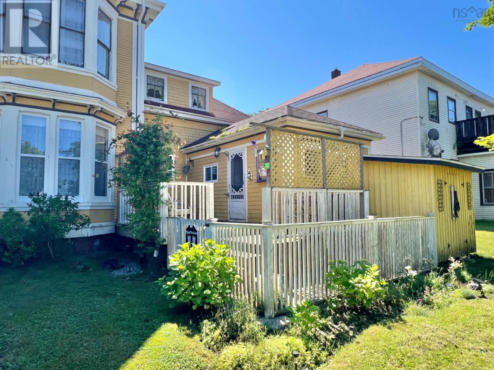 45 Alma Street, Yarmouth, Nova Scotia  B5A 3G7 - Photo 15 - 202509748