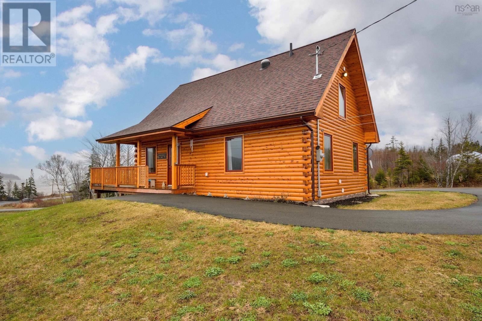 1005 Highway 205, Baddeck Bay, Nova Scotia  B0E 1B0 - Photo 3 - 202509898