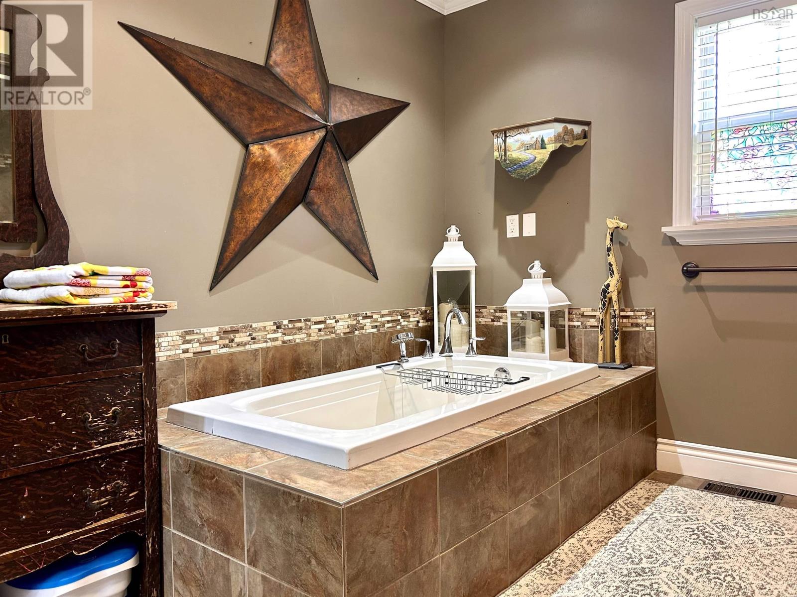 60 Cowan Street, Springhill, Nova Scotia  B0M 1X0 - Photo 18 - 202510372