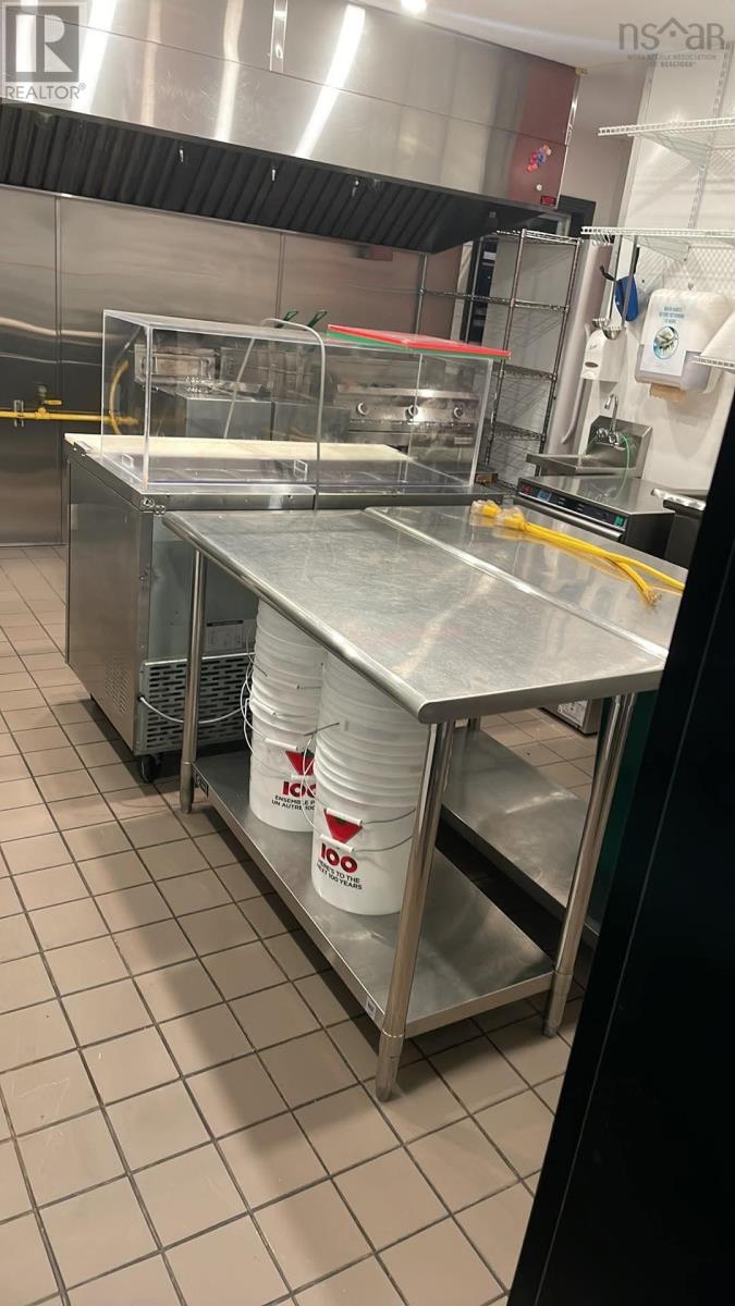 322 George Street, Sydney, Nova Scotia  B1P 1J7 - Photo 4 - 202510921