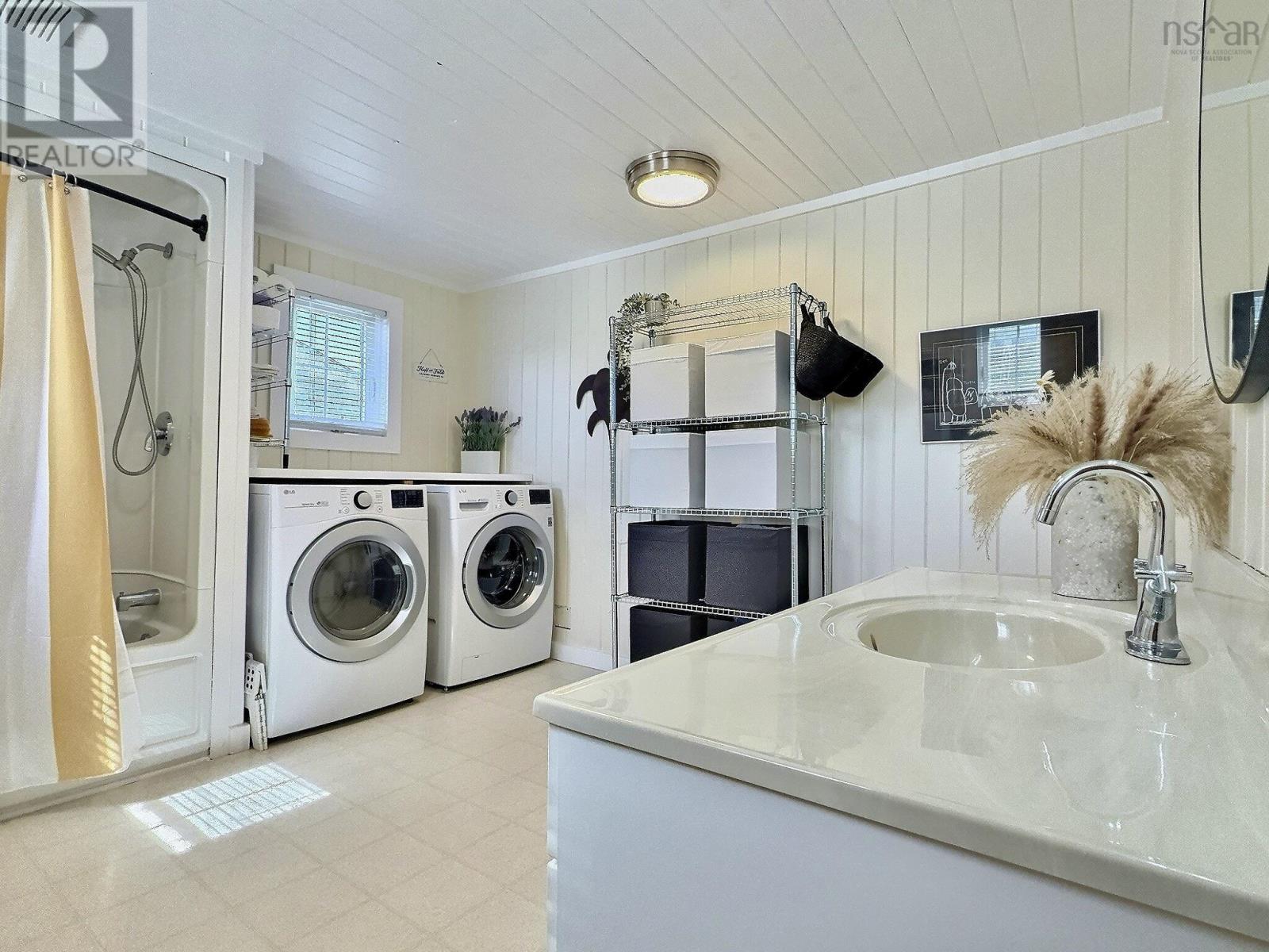 15491 Cabot Trail Road, Chéticamp, Nova Scotia  B0E 1H0 - Photo 15 - 202511032