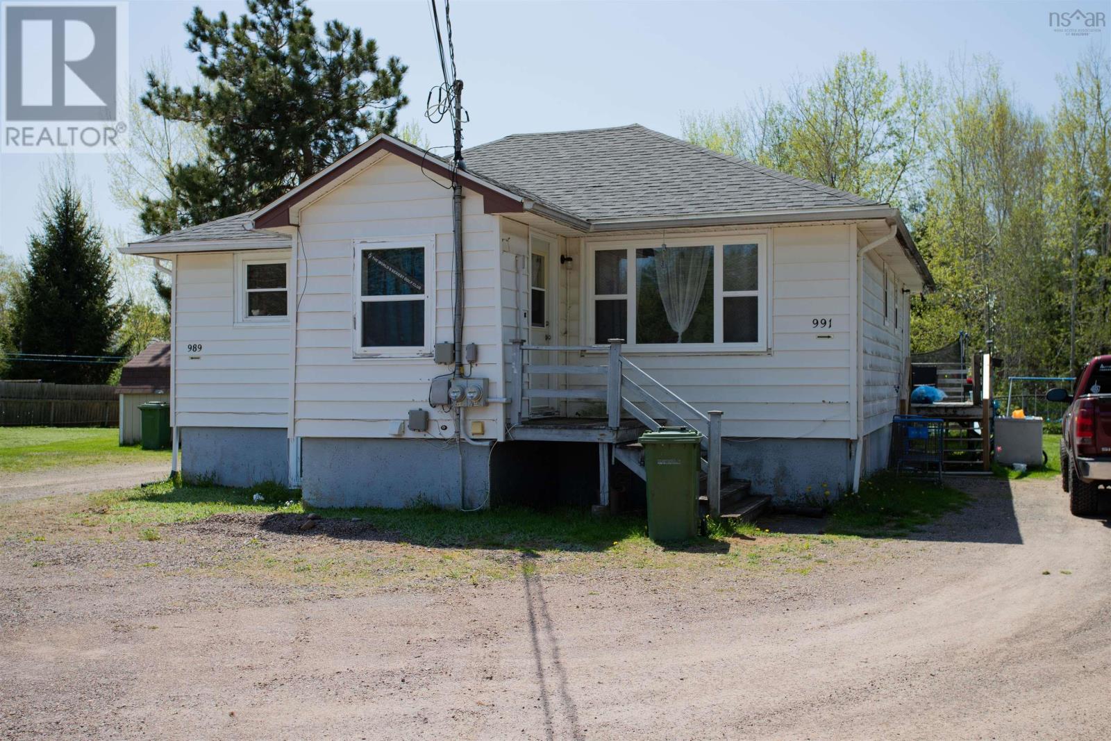 989-991 Glasgow Avenue, Greenwood, Nova Scotia  B0P 1R0 - Photo 2 - 202511070