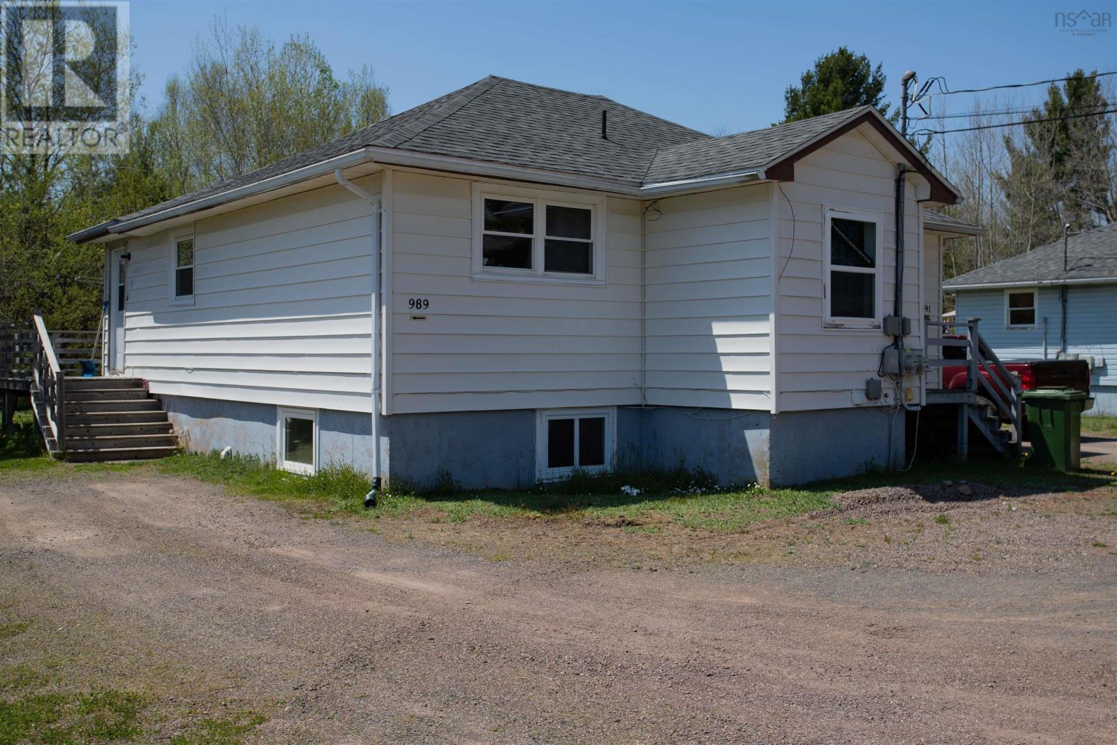 989-991 Glasgow Avenue, Greenwood, Nova Scotia  B0P 1R0 - Photo 3 - 202511070