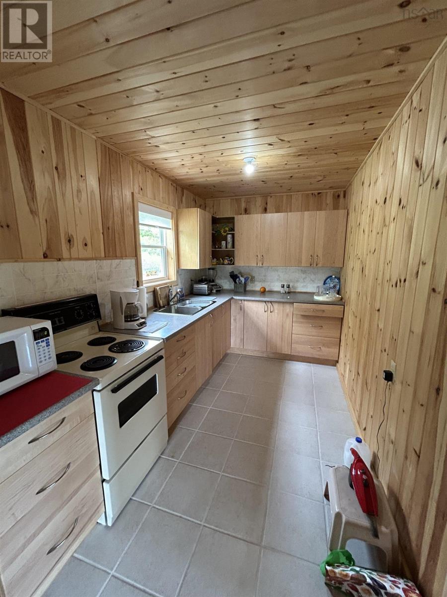 87 Somerset Drive, East Sable River, Nova Scotia  B0T 1V0 - Photo 13 - 202511180