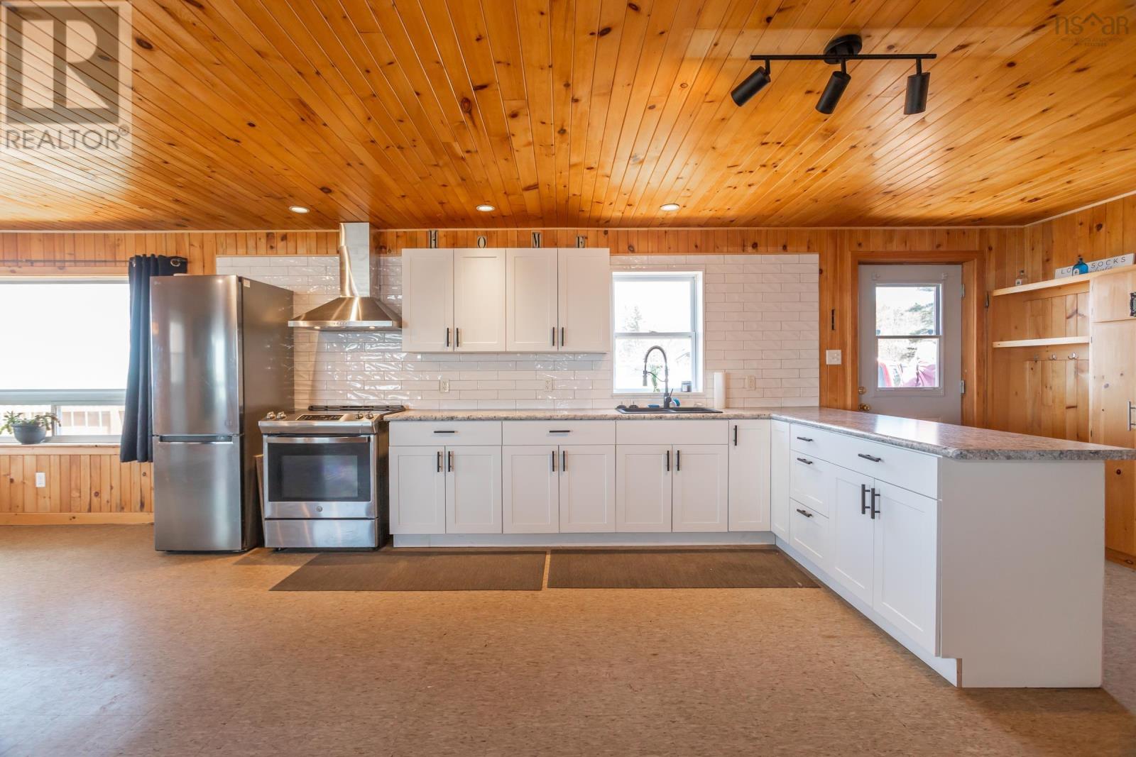 41/45 Sunset Avenue, Phinneys Cove, Nova Scotia  B0S 1L0 - Photo 18 - 202511302