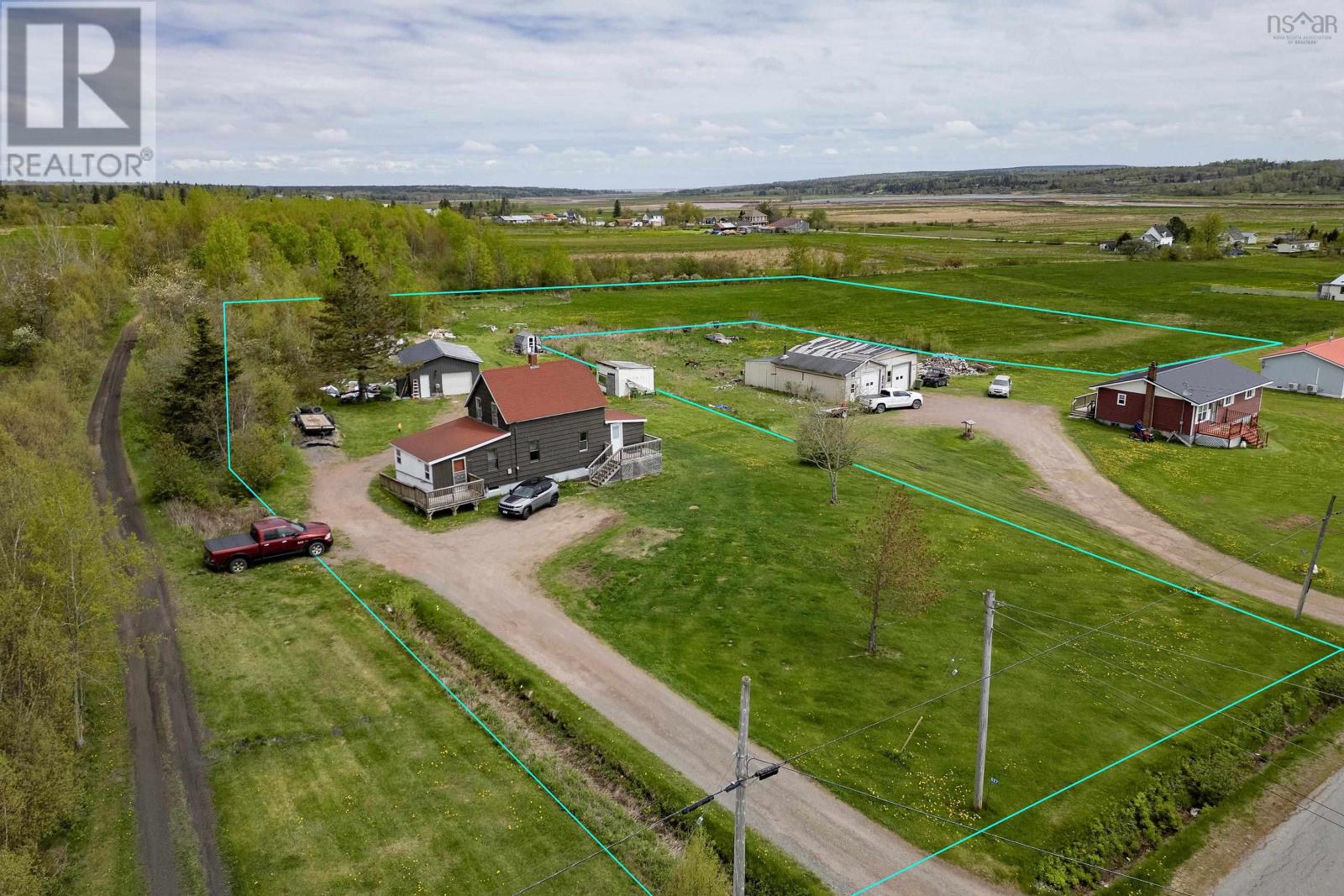 527 Pit Road, River Hebert, Nova Scotia  B0L 1G0 - Photo 2 - 202512041