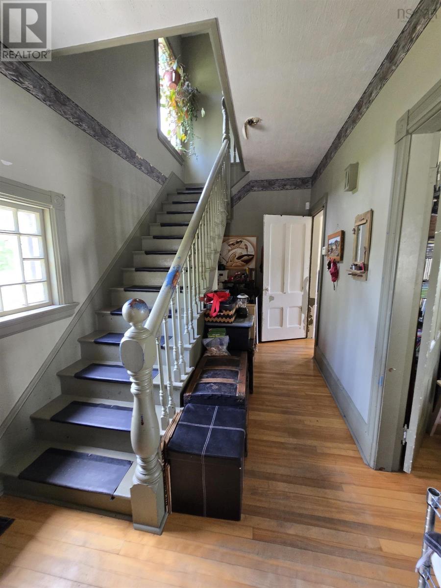 63 Elm Street, Bridgewater, Nova Scotia  B4V 2V5 - Photo 10 - 202512438