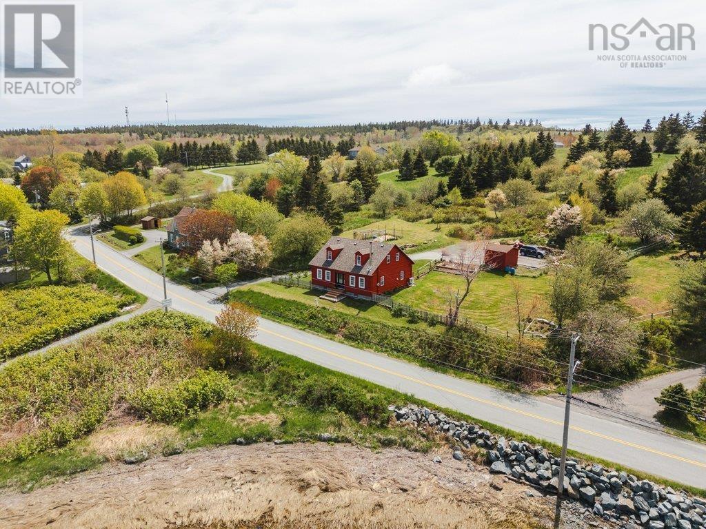 446 Kingsburg Road, Lower Rose Bay, Nova Scotia  B0J 2X0 - Photo 2 - 202512486