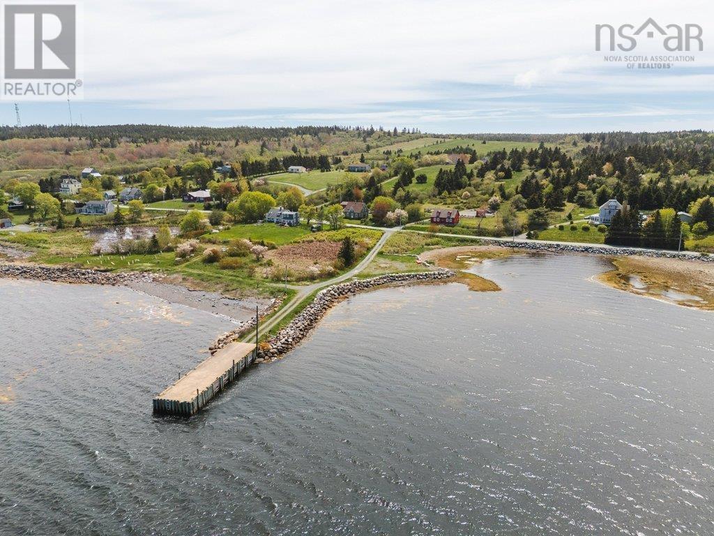 446 Kingsburg Road, Lower Rose Bay, Nova Scotia  B0J 2X0 - Photo 3 - 202512486