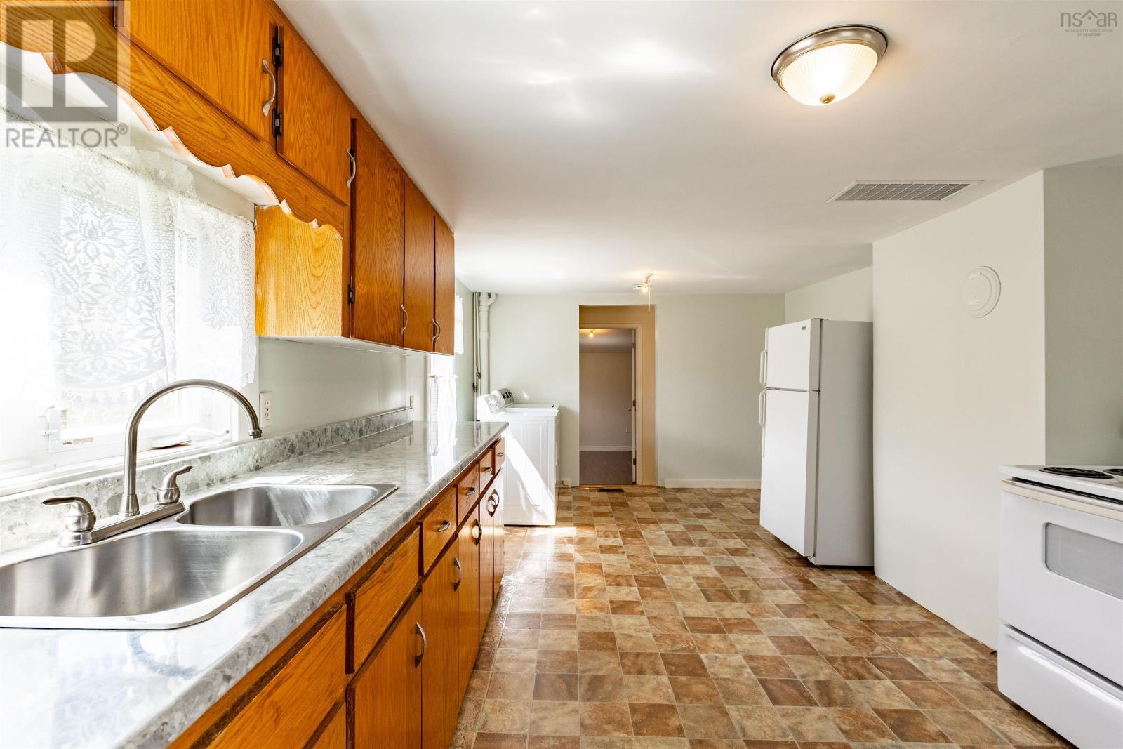 147 Chemin Des Cottreau Road, Wedgeport, Nova Scotia  B0W 3P0 - Photo 6 - 202512823