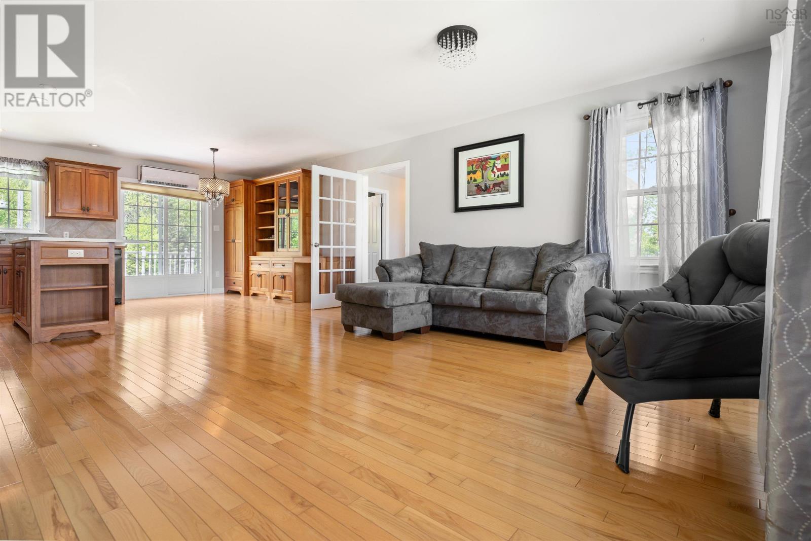 2024 Angell Street, Westville, Nova Scotia  B0K 2A0 - Photo 6 - 202513694