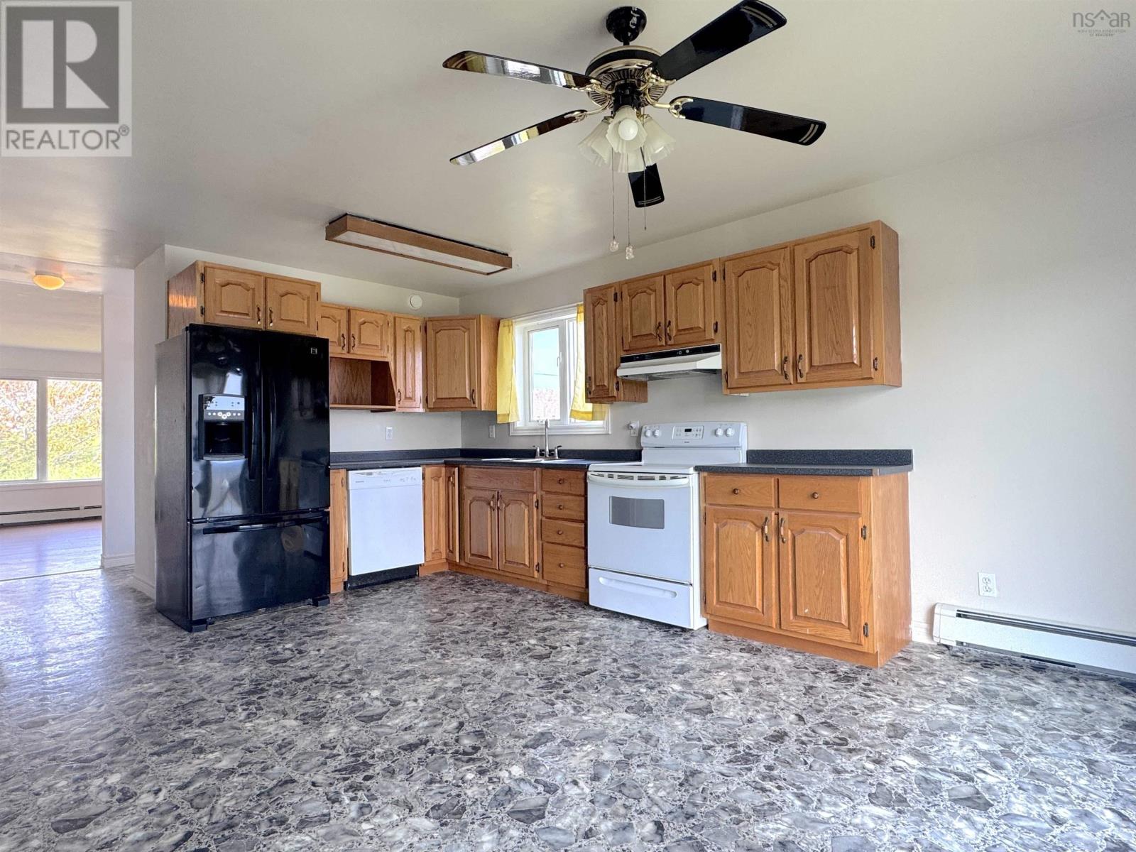 17 Cyrils Drive, Neils Harbour, Nova Scotia  B0C 1N0 - Photo 13 - 202514311