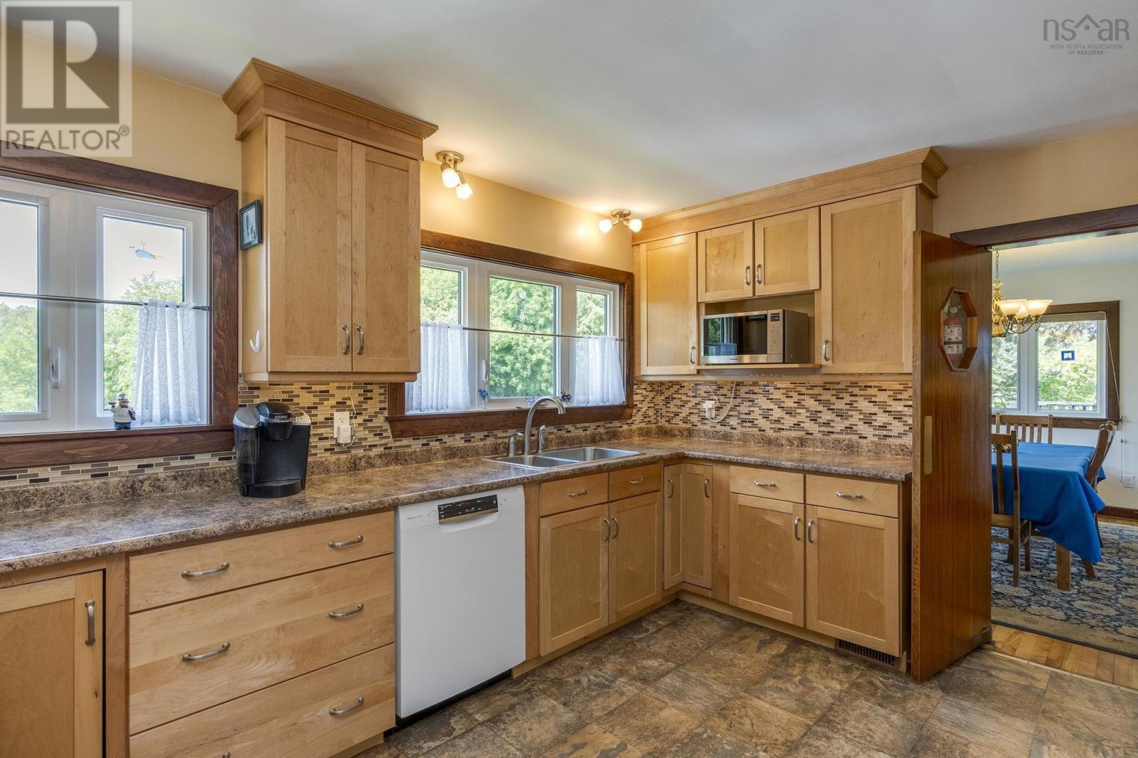 9521 Commercial Street, New Minas, Nova Scotia  B4N 3G3 - Photo 5 - 202514386