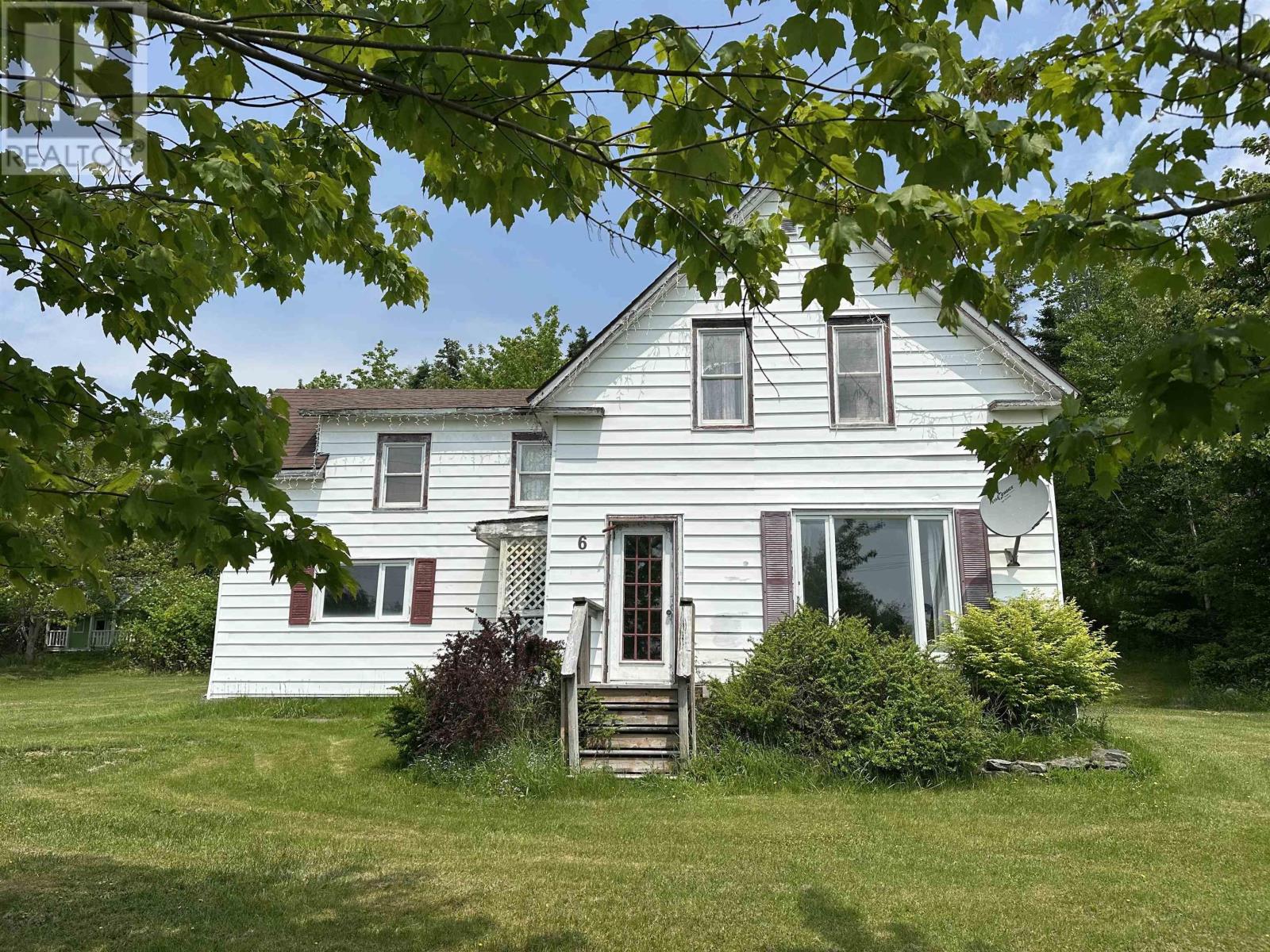 6 Lake Road, Sheet Harbour, Nova Scotia  B0J 3B0 - Photo 1 - 202514523