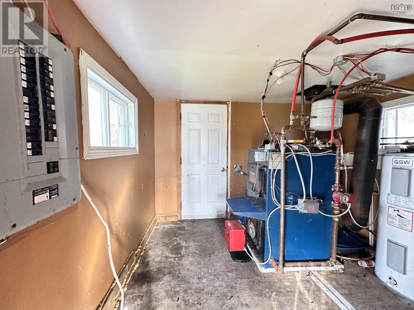 6 Lake Road, Sheet Harbour, Nova Scotia  B0J 3B0 - Photo 9 - 202514523