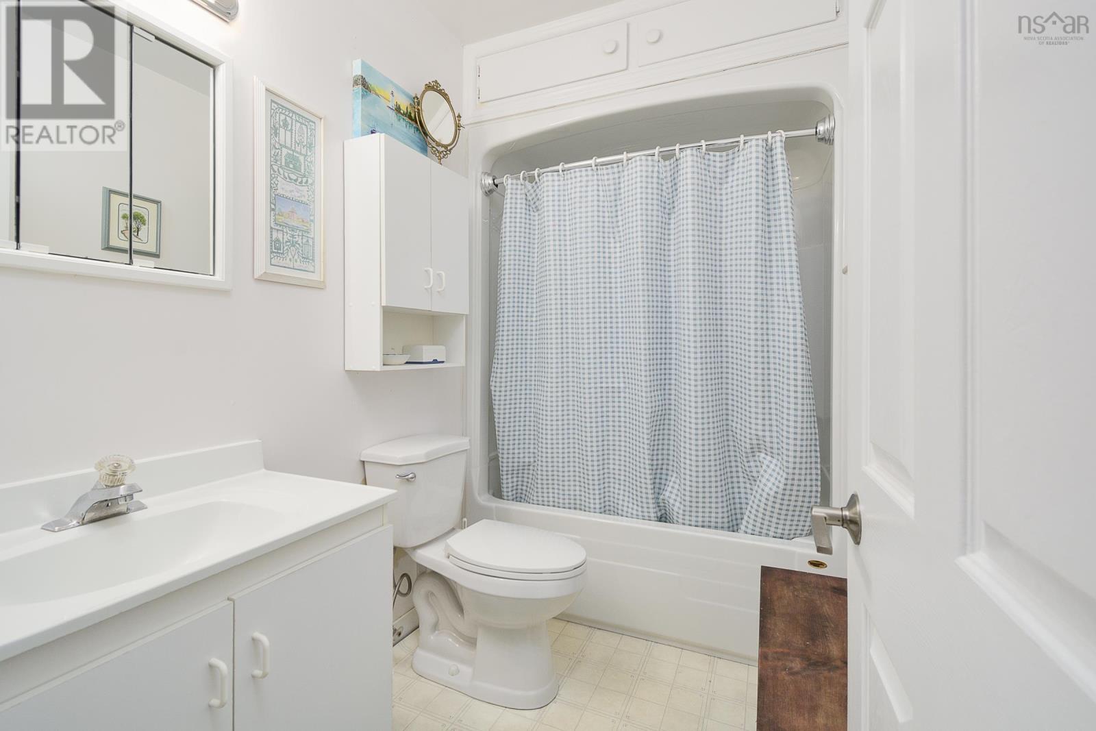 523 Chebucto Street, Baddeck, Nova Scotia  B0E 1B0 - Photo 23 - 202514918