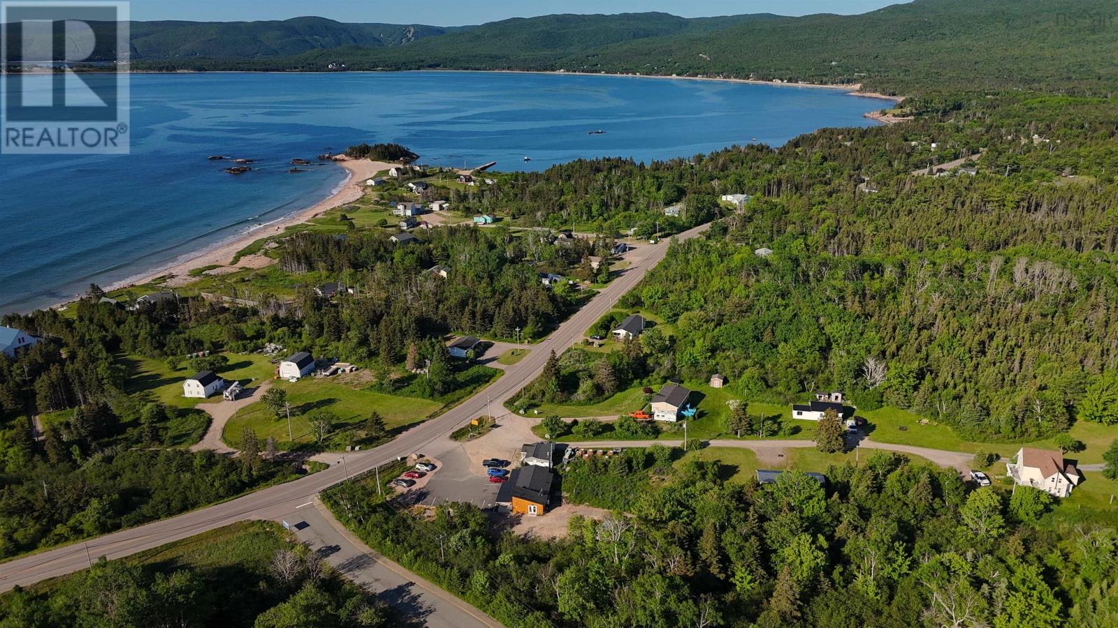 36188 Cabot Trail, Ingonish, Nova Scotia  B0C 1L0 - Photo 10 - 202515372