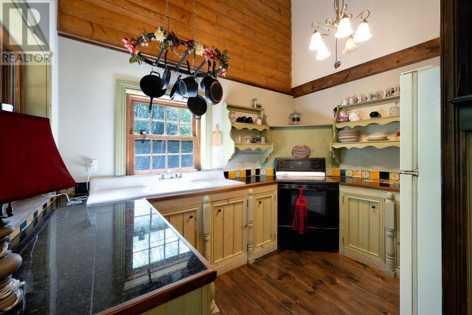 4859 Highway 224, Pleasant Valley, Nova Scotia  B0N 2M0 - Photo 2 - 202515734