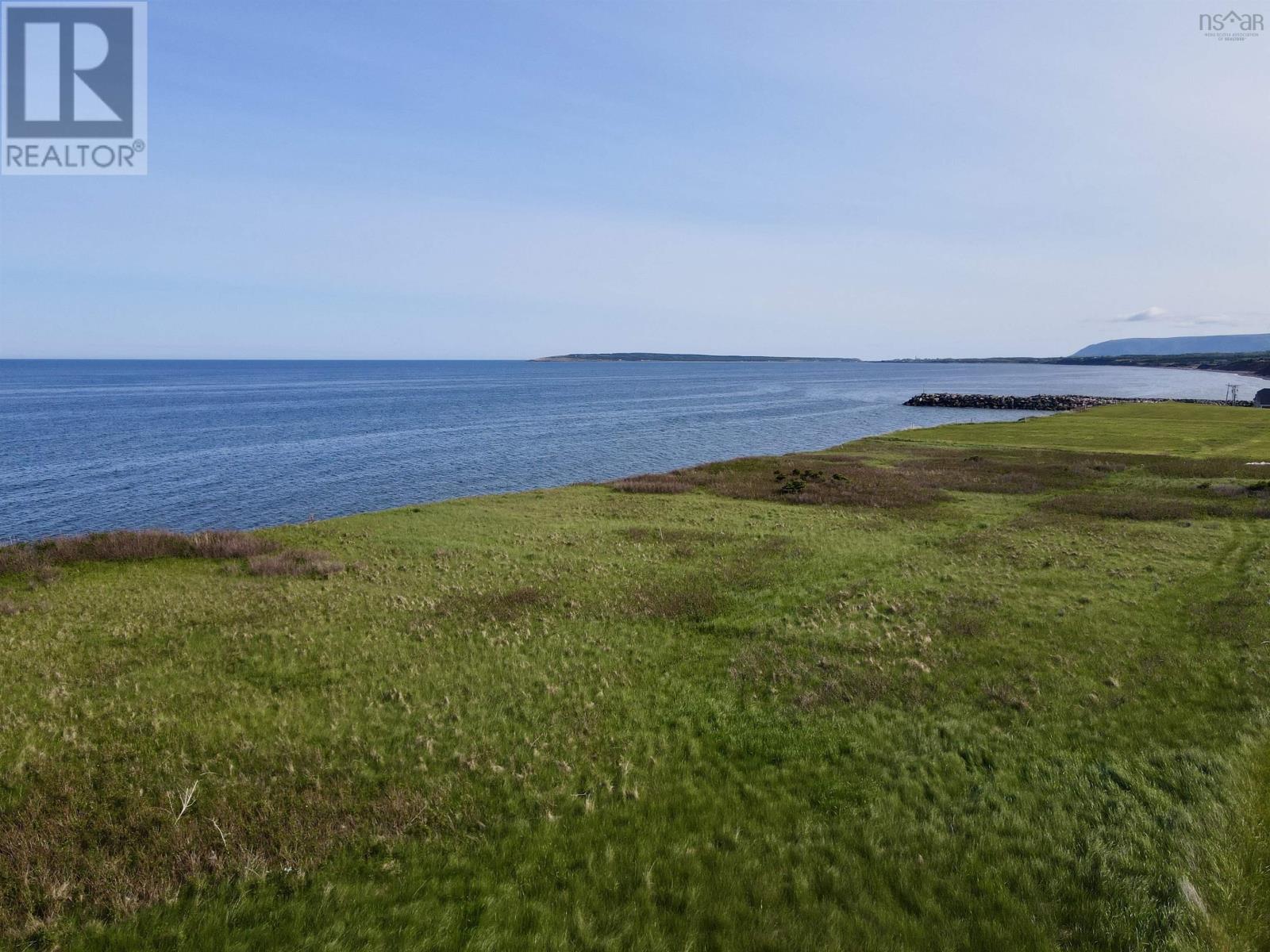 Cabot Trail, Grand Étang, Nova Scotia  B0E 1L0 - Photo 2 - 202515928