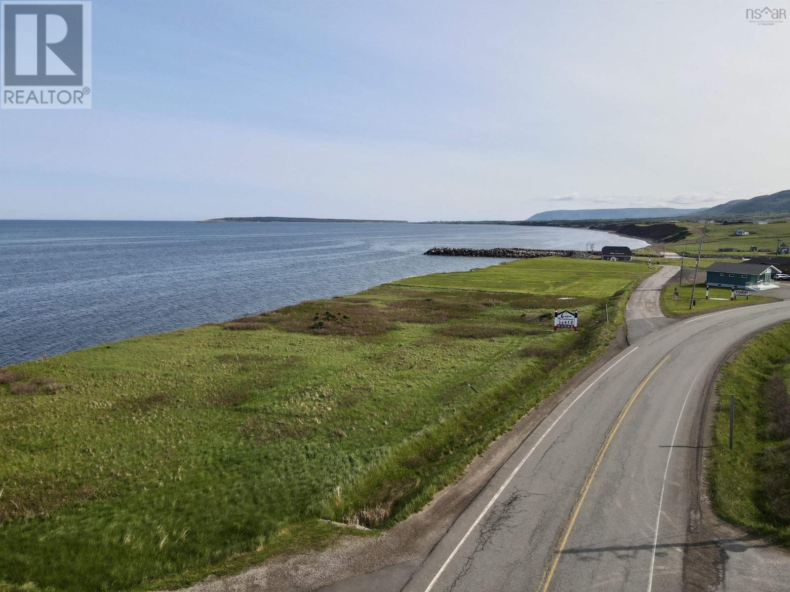 Cabot Trail, Grand Étang, Nova Scotia  B0E 1L0 - Photo 3 - 202515928