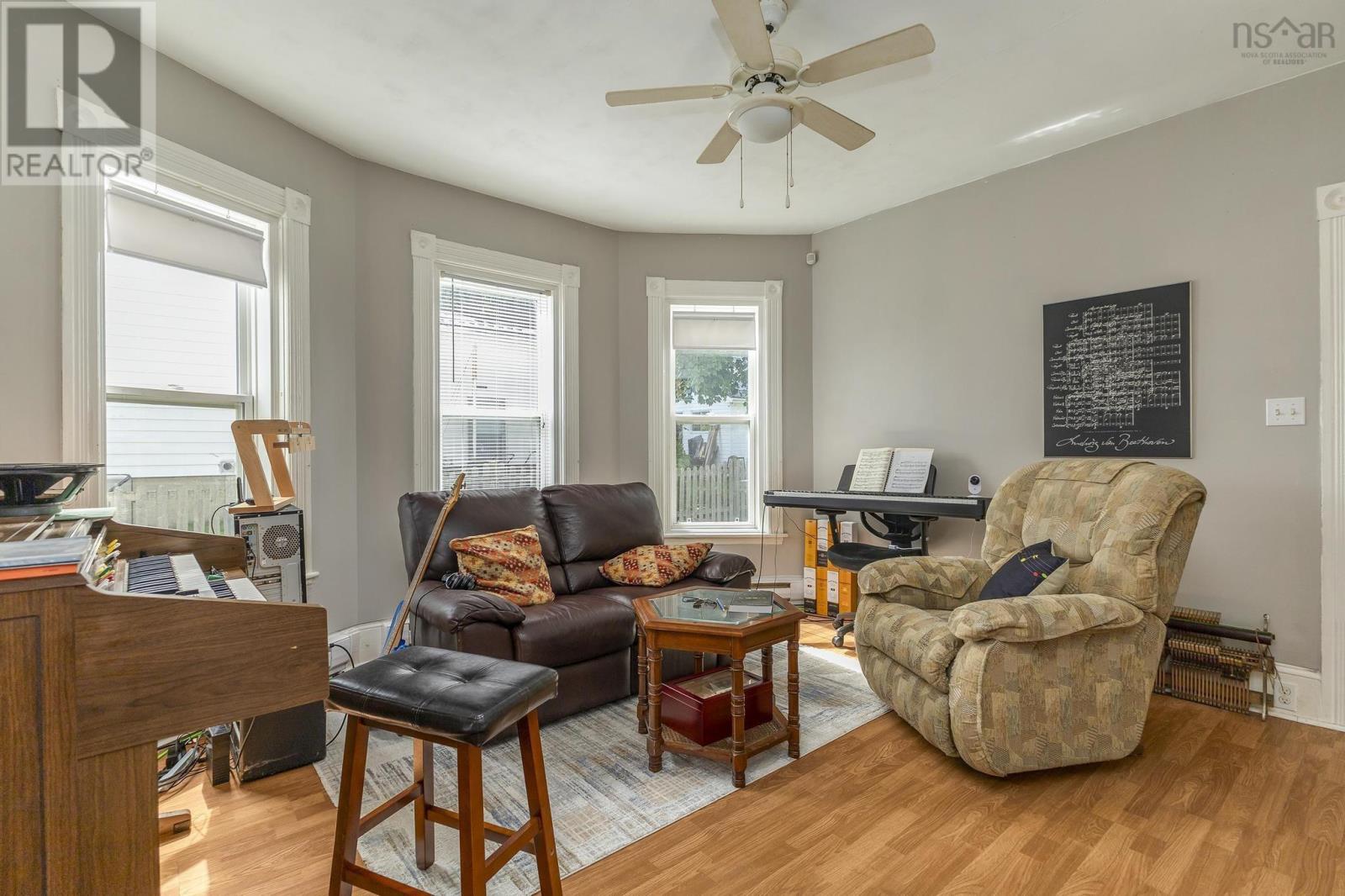 25 Jubilee Avenue, Stellarton, Nova Scotia  B0K 1S0 - Photo 11 - 202516059