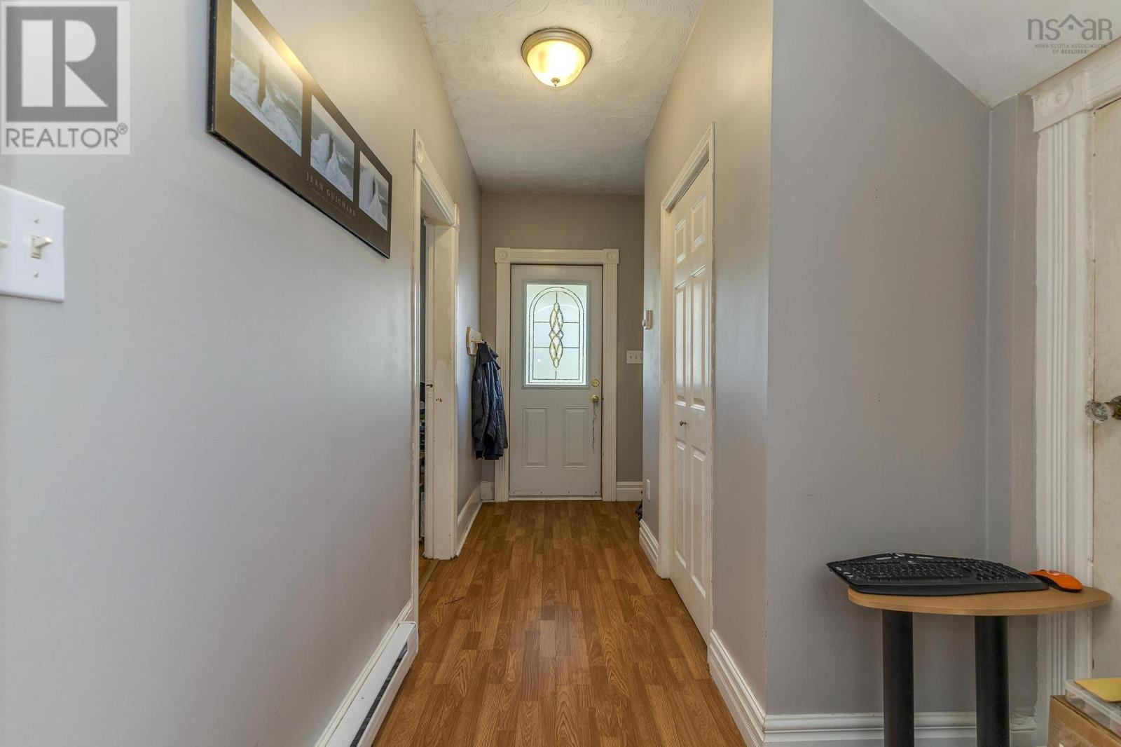 25 Jubilee Avenue, Stellarton, Nova Scotia  B0K 1S0 - Photo 5 - 202516059