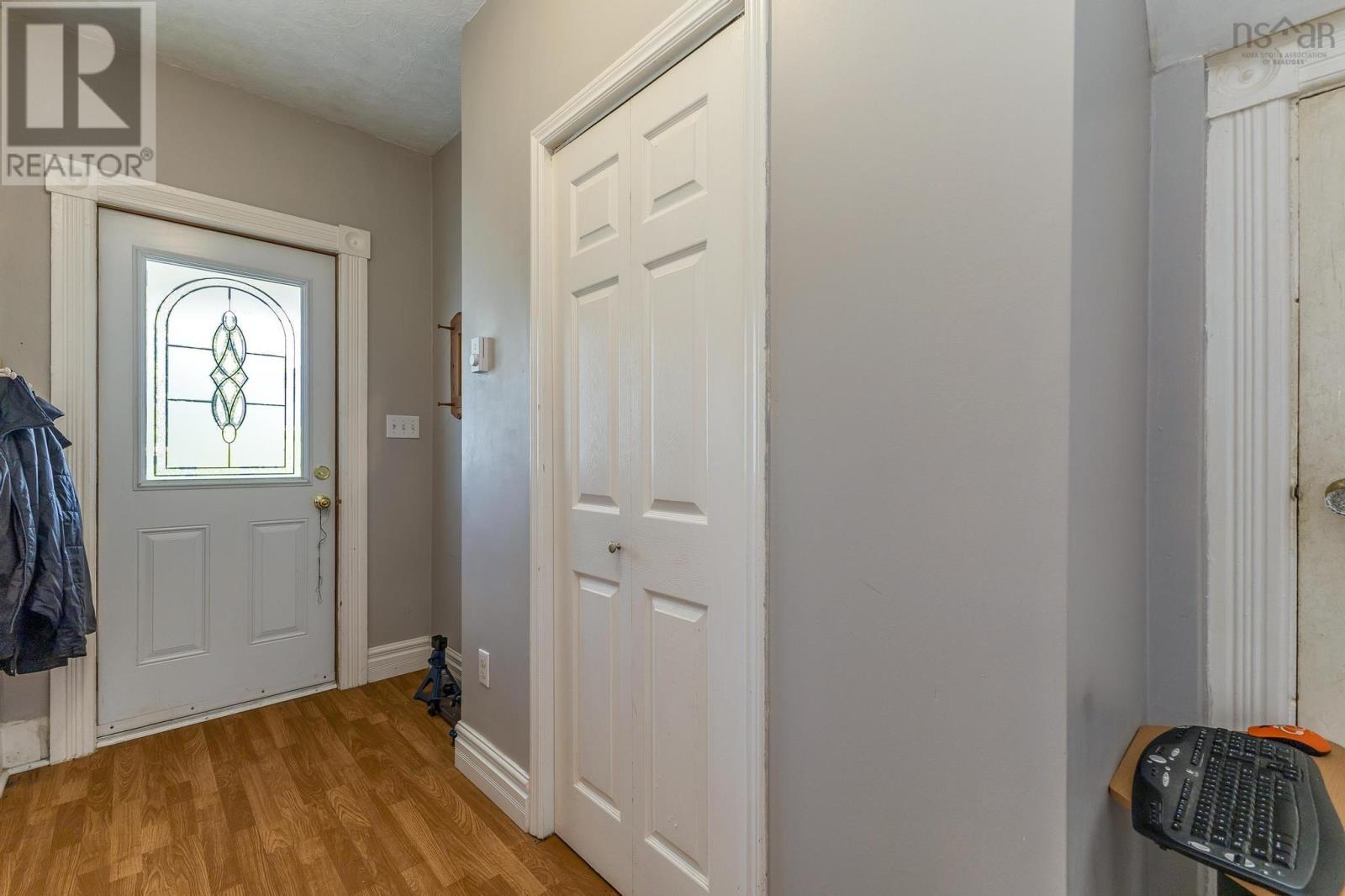 25 Jubilee Avenue, Stellarton, Nova Scotia  B0K 1S0 - Photo 6 - 202516059