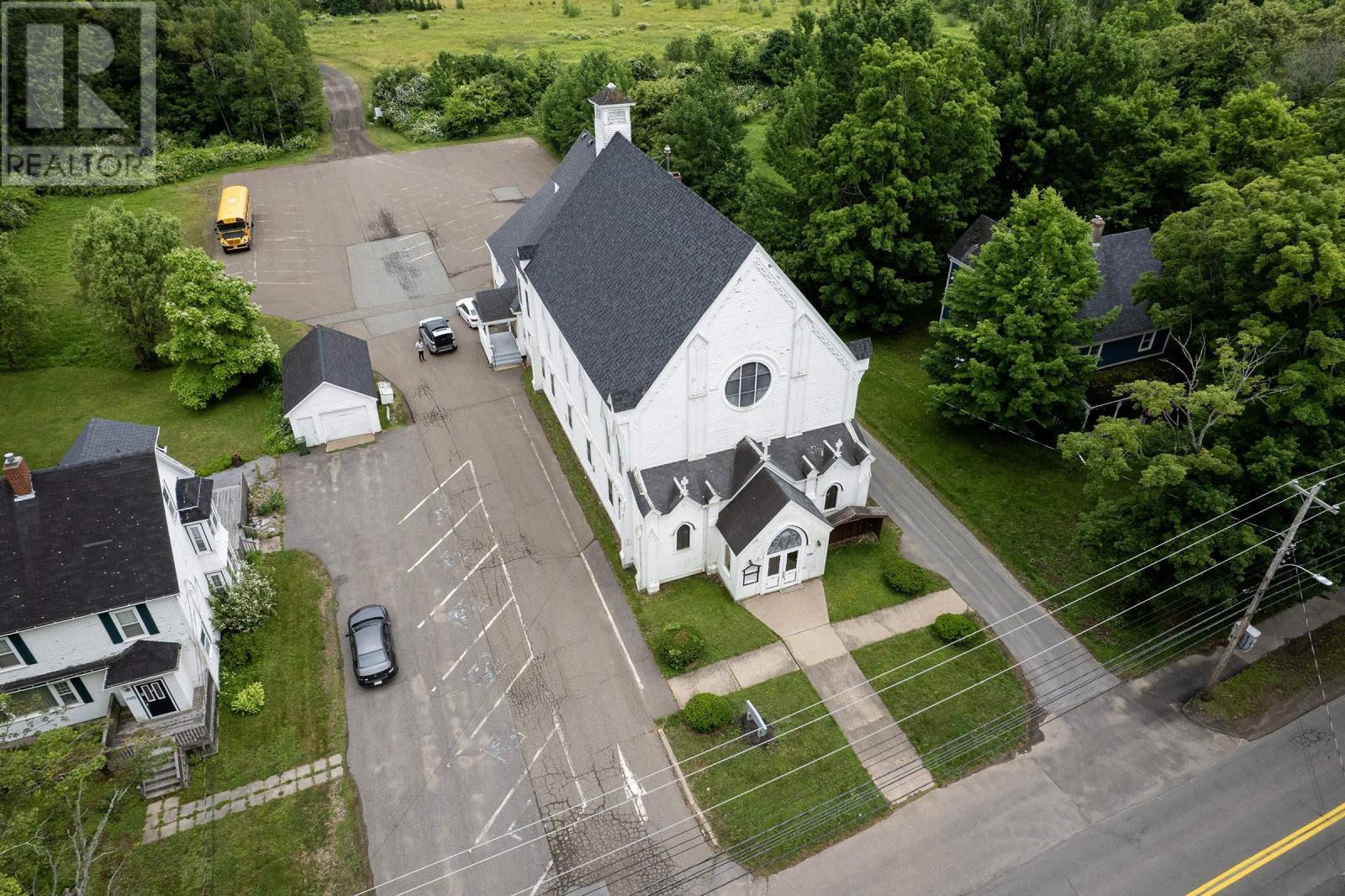 202 Main Street, Middleton, Nova Scotia  B0S 1P0 - Photo 2 - 202516130