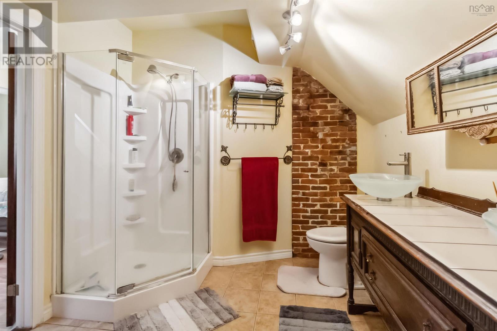 66 Mcdonald Street, Lunenburg, Nova Scotia  B0J 2C0 - Photo 34 - 202516328