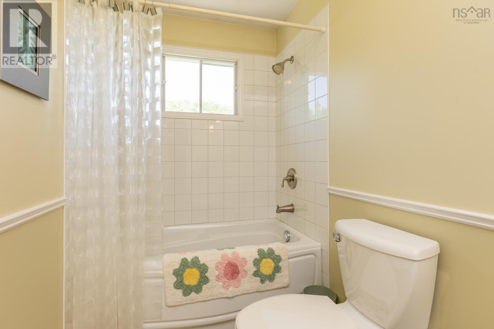 4 Harbourview Drive, Yarmouth, Nova Scotia  B5A 4C3 - Photo 22 - 202516380