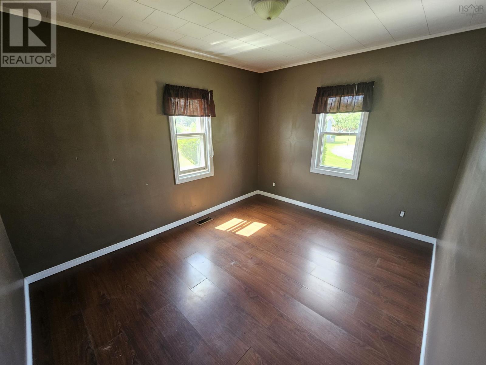 29 Cowan Street, Springhill, Nova Scotia  B0M 1X0 - Photo 12 - 202516659