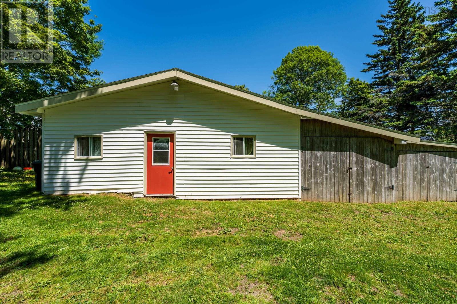 42 Queen Street, Yarmouth, Nova Scotia  B5A 3Y5 - Photo 50 - 202516663