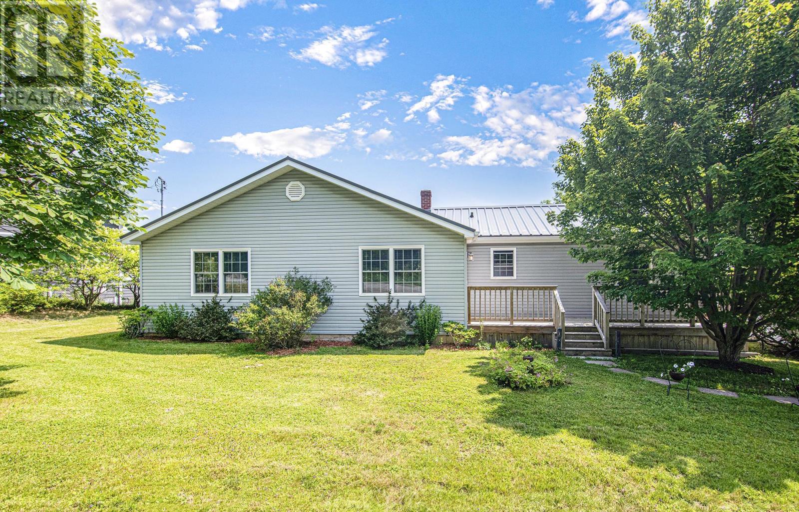 82 Masons Point Road, Head Of St. Margarets Bay, Nova Scotia  B3Z 2A8 - Photo 2 - 202517016