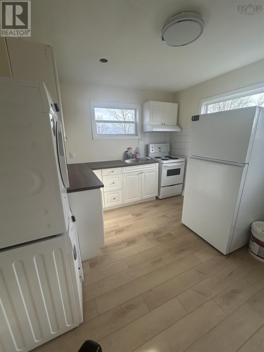 721 Highway 2, Elmsdale, Nova Scotia  B2S 1A8 - Photo 2 - 202517071