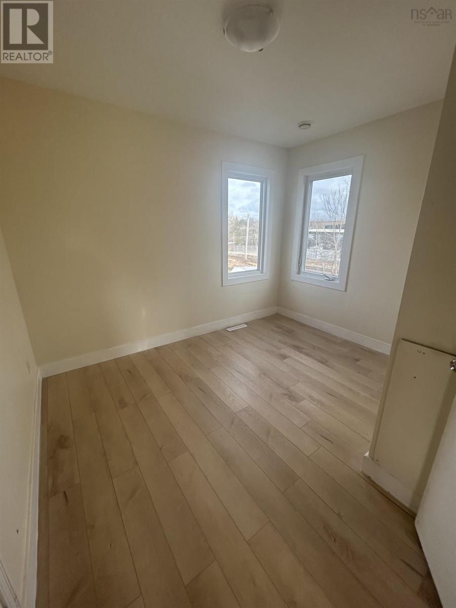 721 Highway 2, Elmsdale, Nova Scotia  B2S 1A8 - Photo 5 - 202517071