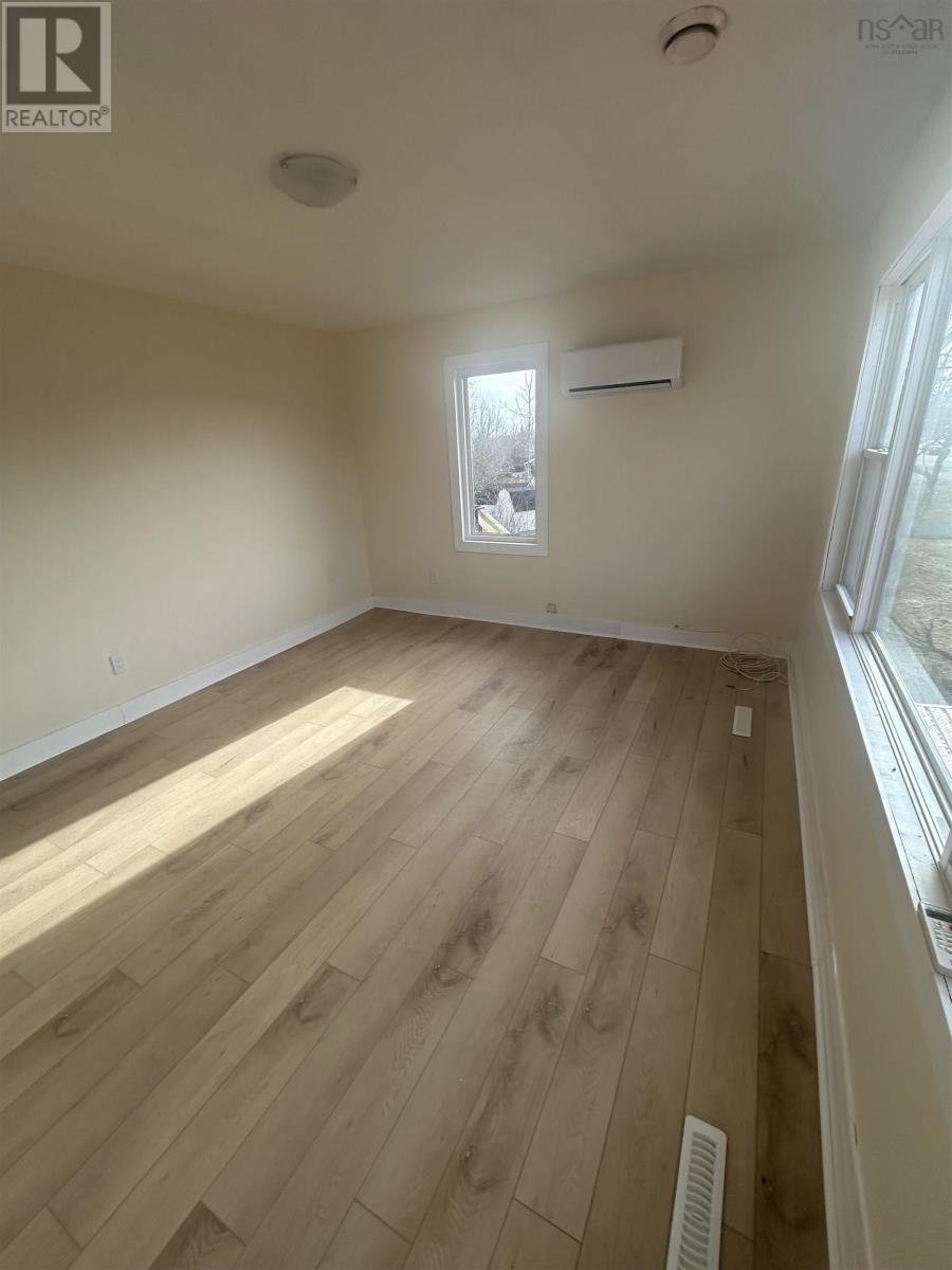 721 Highway 2, Elmsdale, Nova Scotia  B2S 1A8 - Photo 8 - 202517071